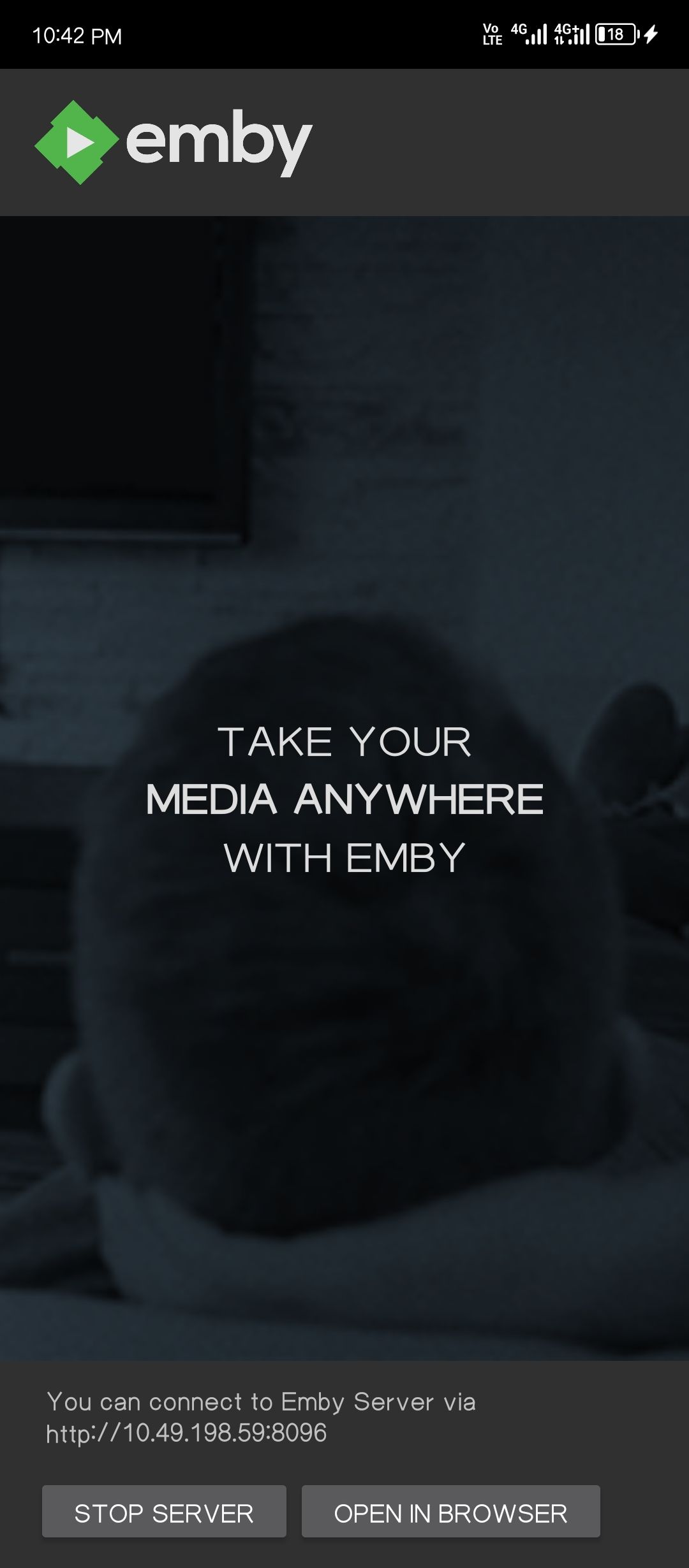 Android 上で動作する Emby サーバー。