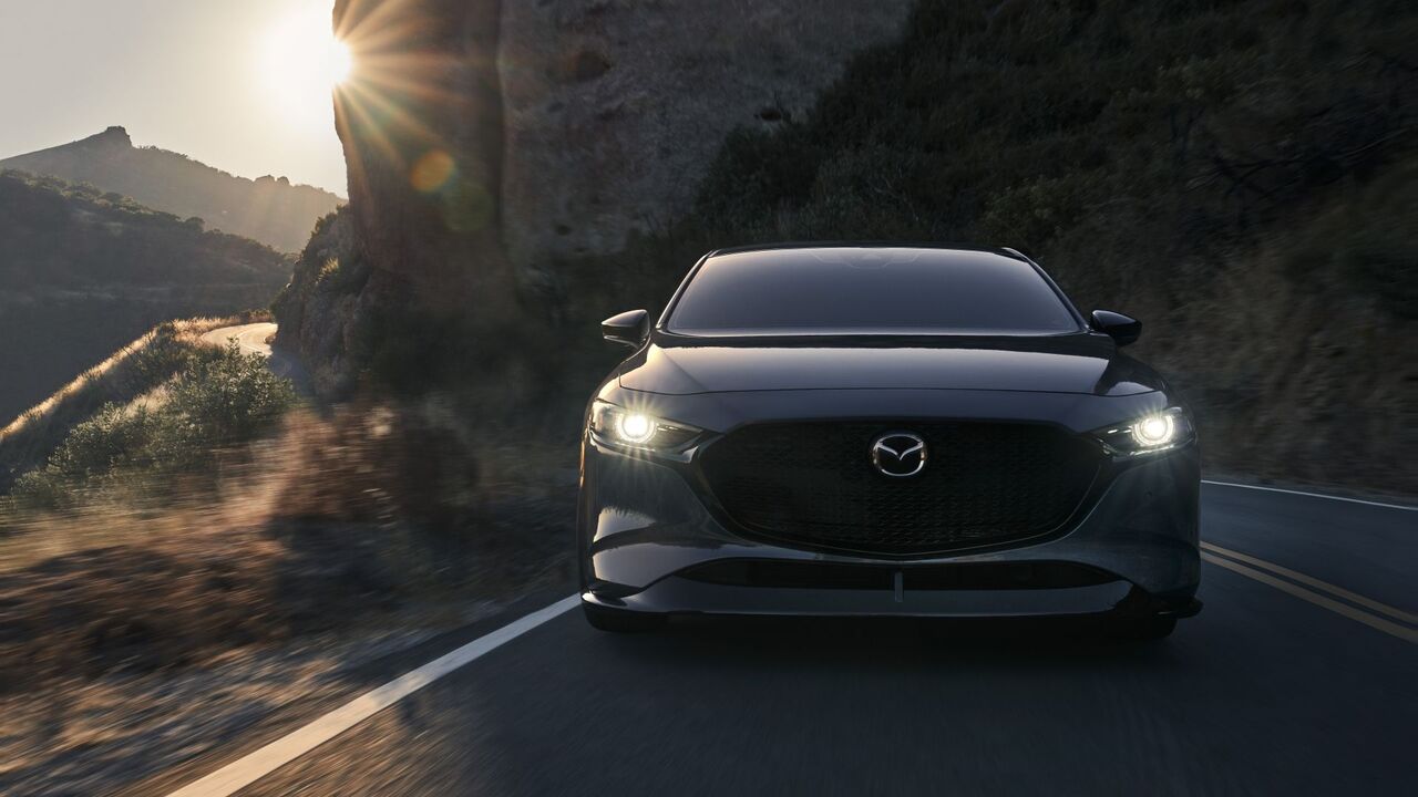 2021年マツダ3の正面ショット