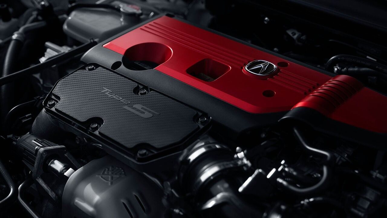 2024 アキュラ インテグラ タイプ S のエンジン ベイ