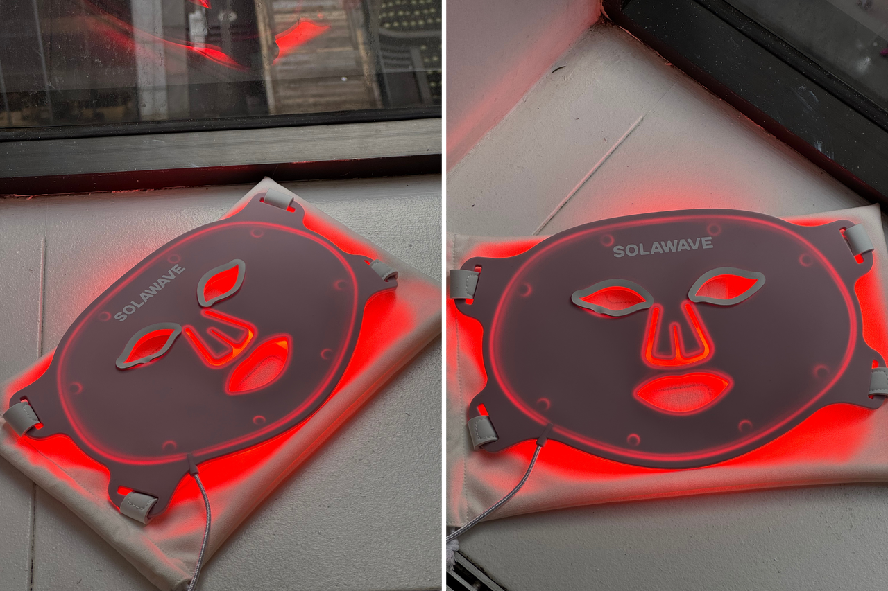 빨간색 빛으로 조명되는 Solawave의 빨간색 광선 치료 마스크 콜라주입니다.