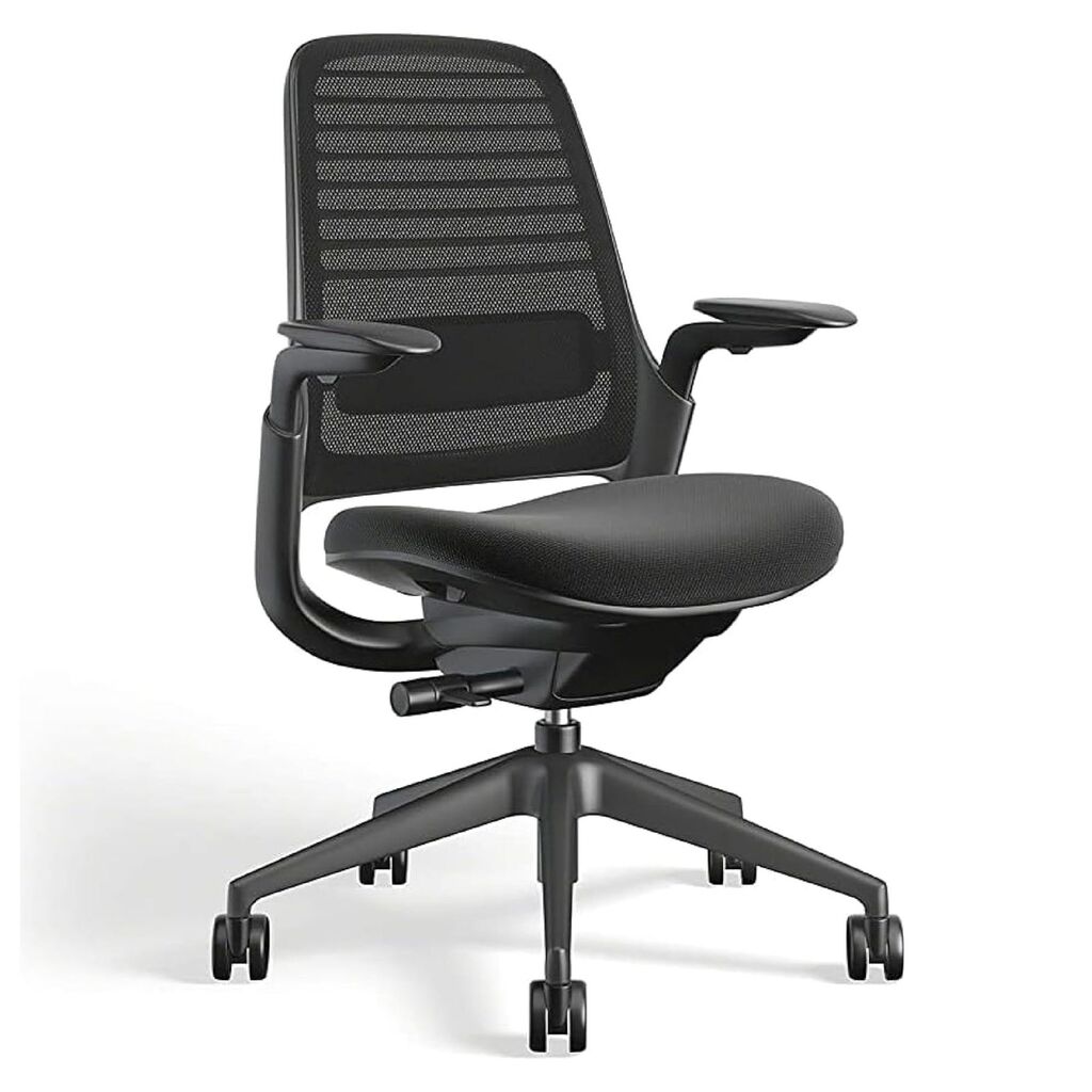 白い背景に Steelcase シリーズ 1