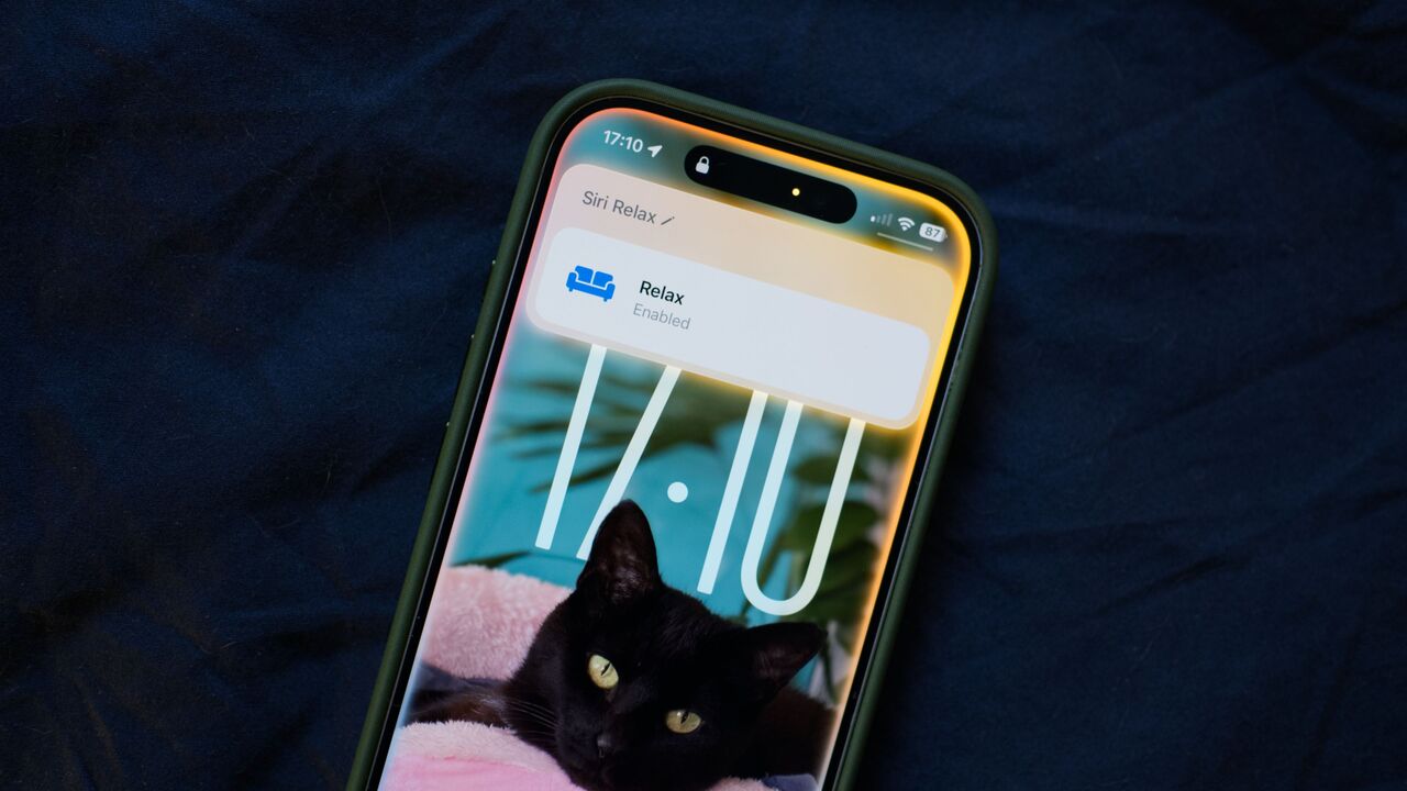 Siri を使用して Apple Home シーンを有効にする。