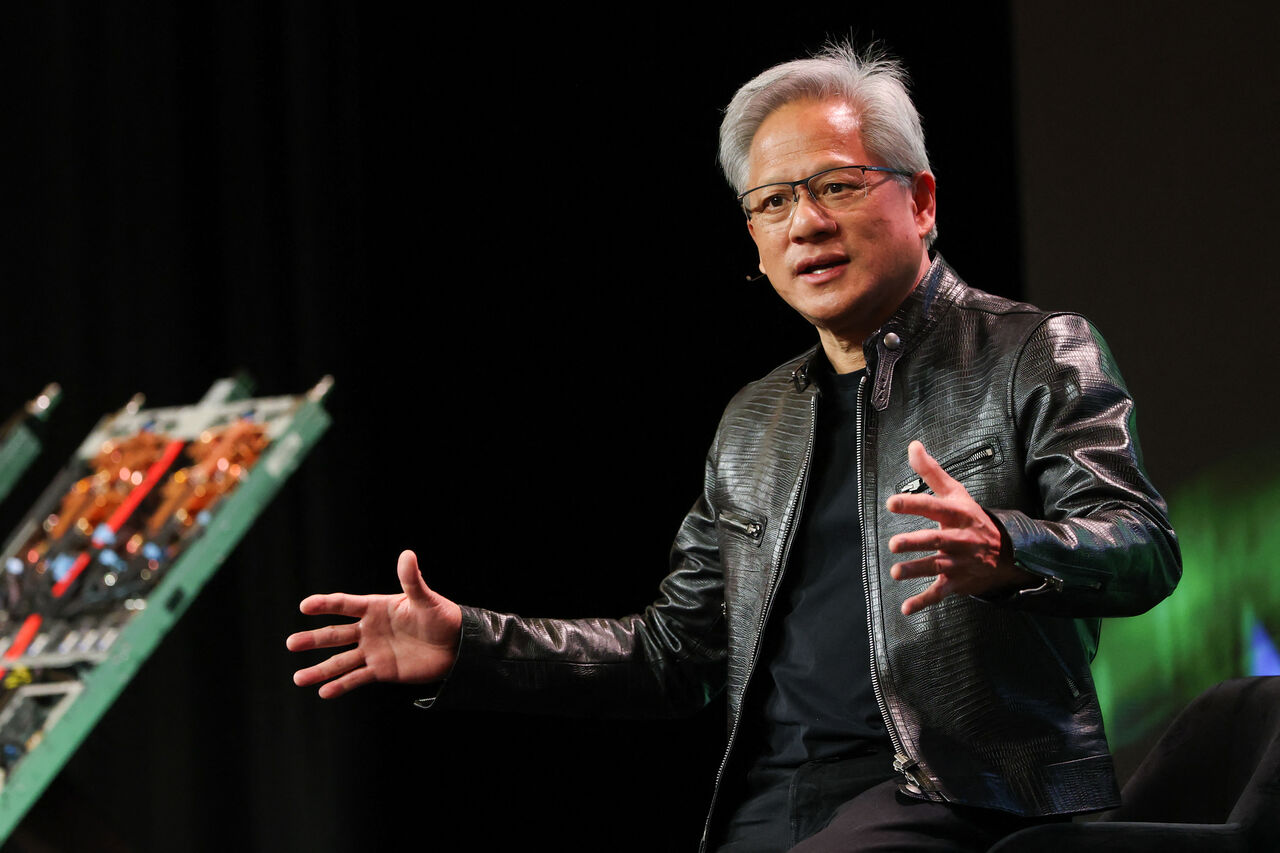 Nvidia CEO Jensen Huang이 CES에서 Vera Rubin AI 플랫폼에 대해 연설합니다.