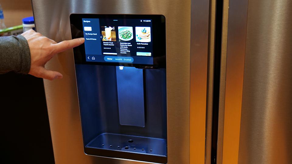 마지막으로! 적당한 크기의 냉장고 스크린.