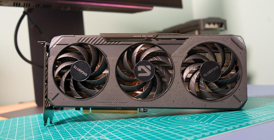 Radeon RX 9060 XT 16GB는 현재 최고의 주류 옵션입니다. 