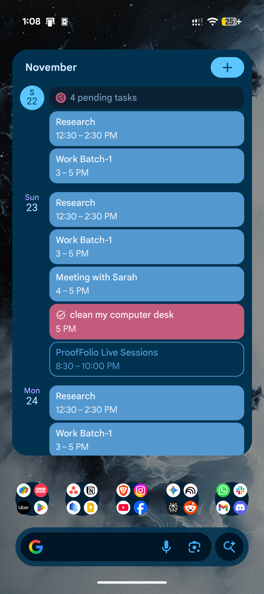縦長のカレンダー ウィジェットを備えた Pixel 10 ホーム画面。