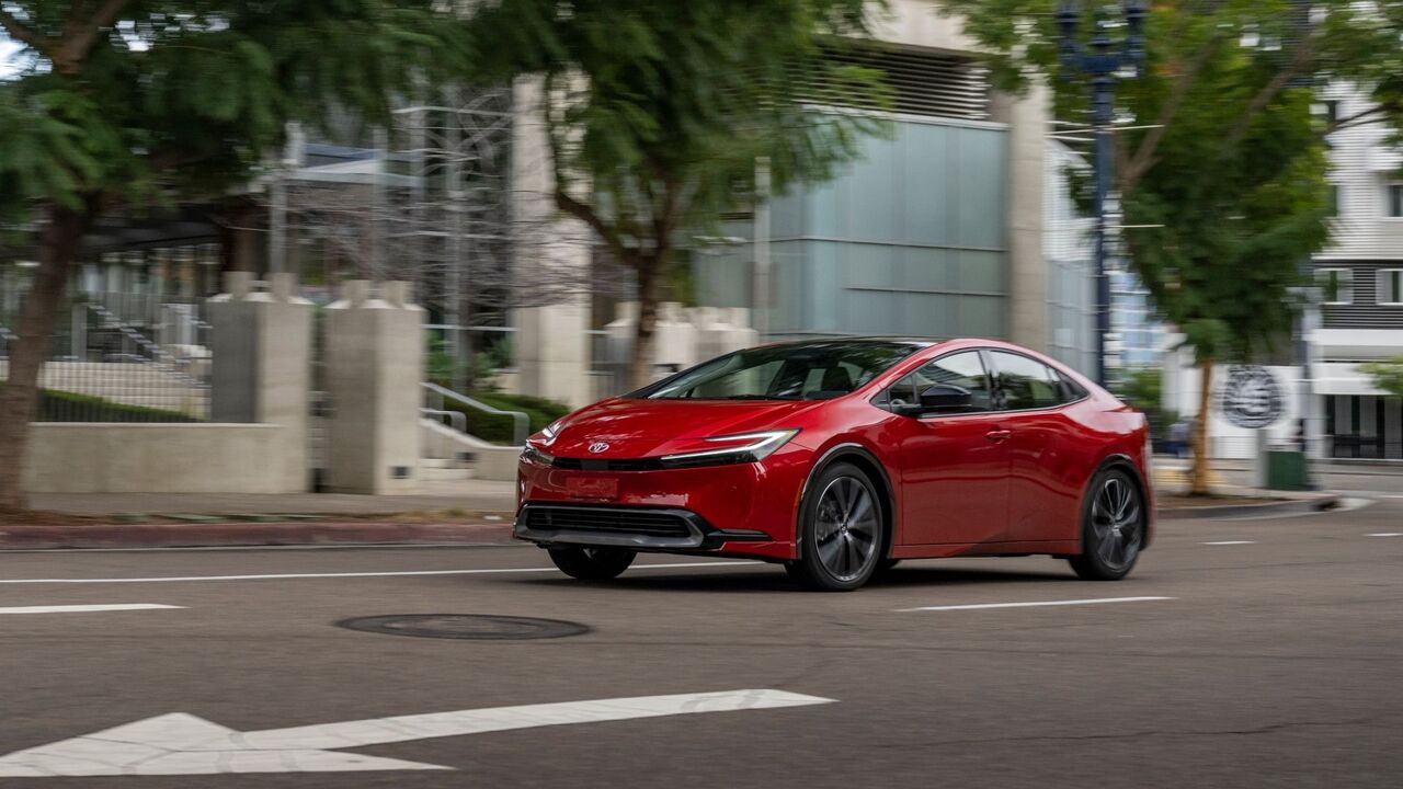 2026 トヨタ プリウスのフロント 3/4 ショット