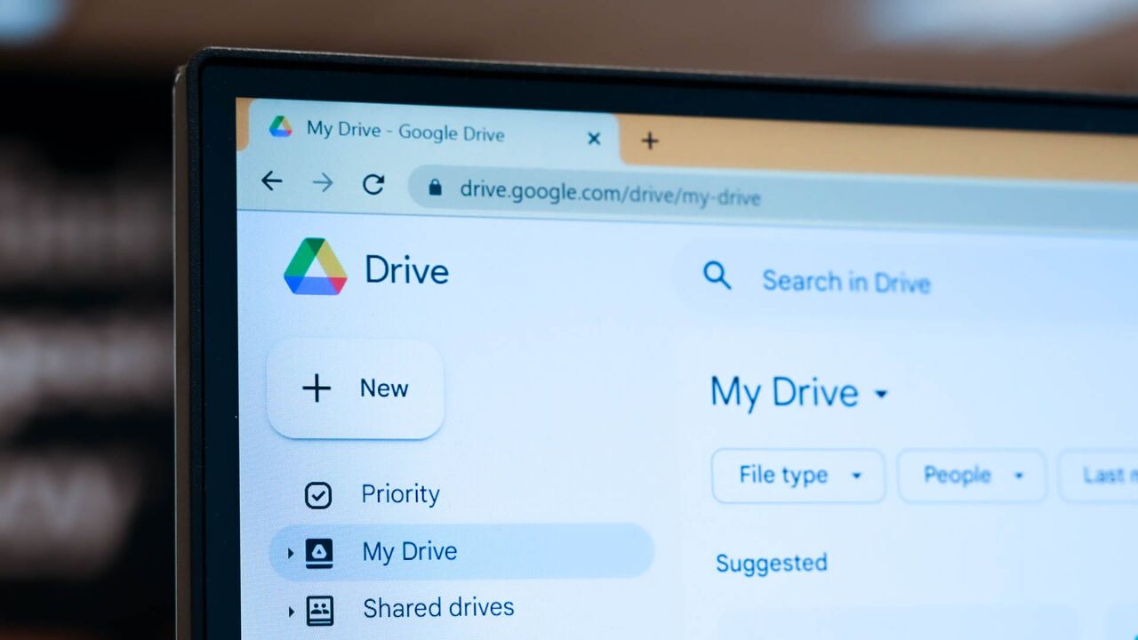 Google ドライブは Google Chrome で開きます。