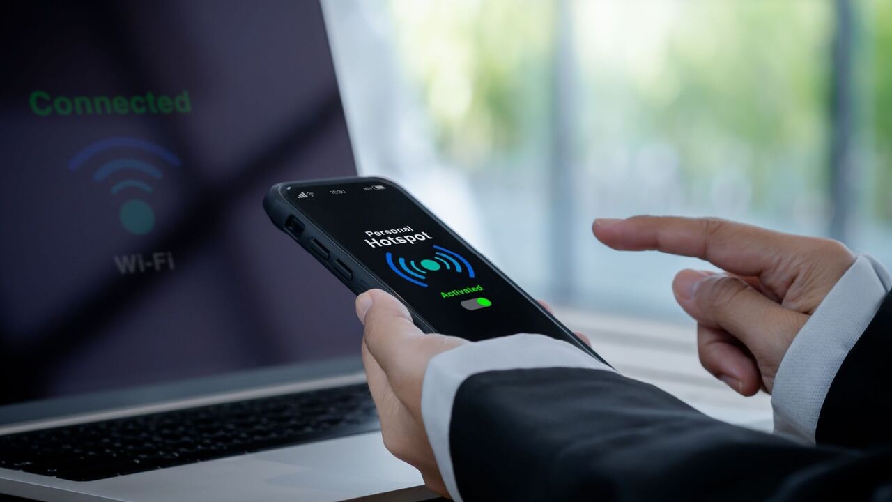 人が個人用ホットスポットをアクティブにします。