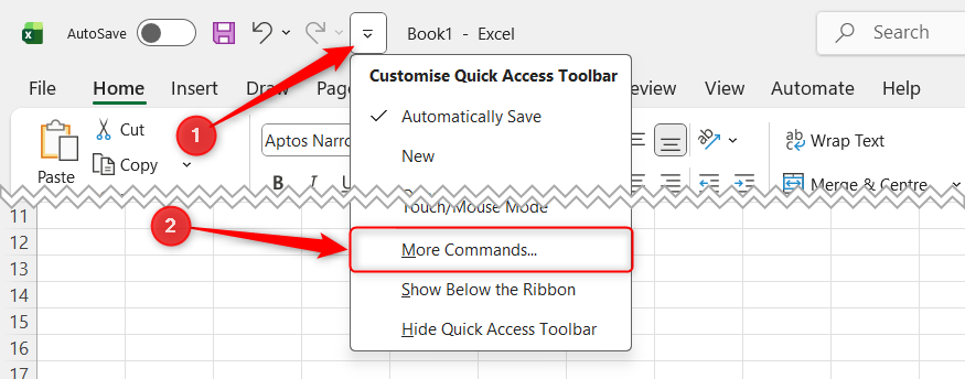 Excel の QAT ドロップダウン メニューで[その他のコマンド]が選択されています。