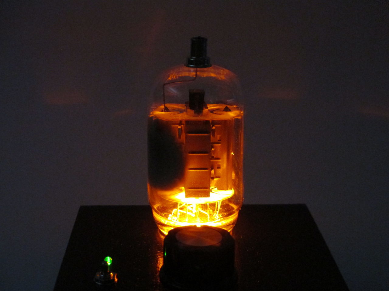 真空管 オブジェ Led ランプ ライト スマホ アンプ スピーカー スチームパンク 003 Light Magic 真空管 オブジェ Led ランプ ライト スマホ アンプ スピーカー スチームパンク 003 Light Magic