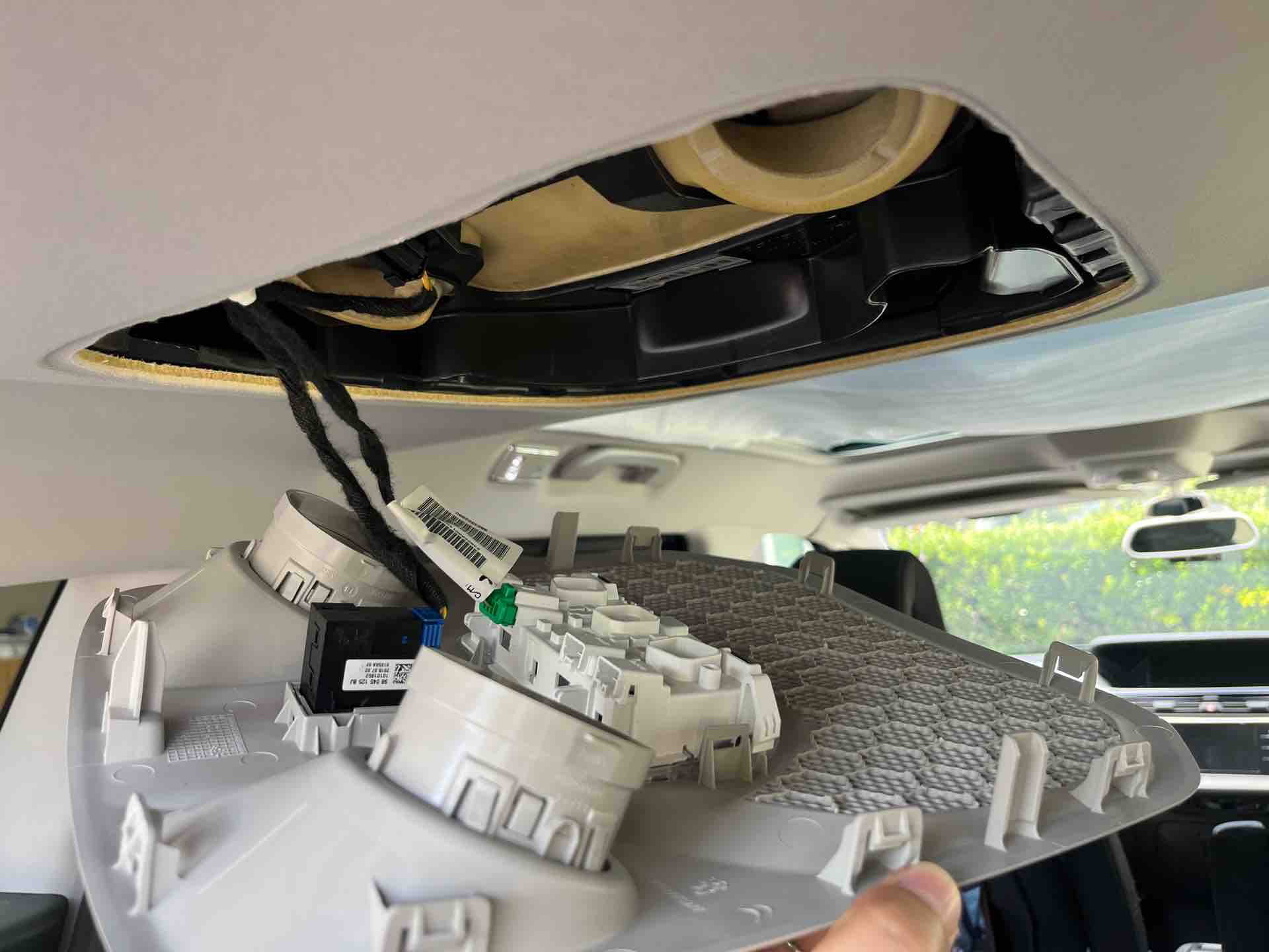 車修理】シトロエン グランドC4スペースツアラー(旧ピカソ)シェード 車修理】シトロエン グランドC4スペースツアラー(旧ピカソ)シェード
