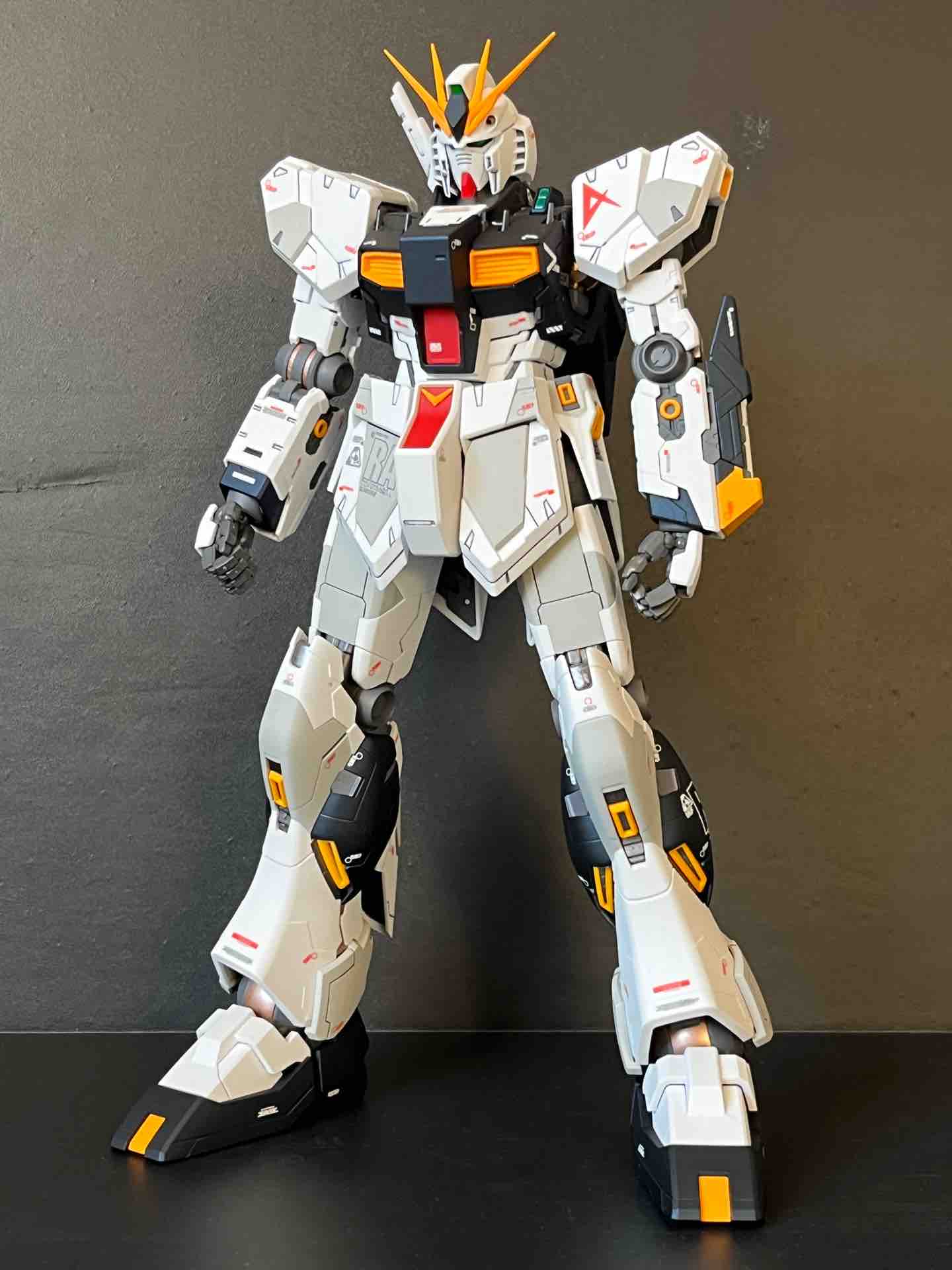 MG νガンダムver.Ka ㉘ 本体完成! : ryoshiお父さんのガンプラ MG νガンダムver.Ka ㉘ 本体完成! : ryoshiお父さんのガンプラ