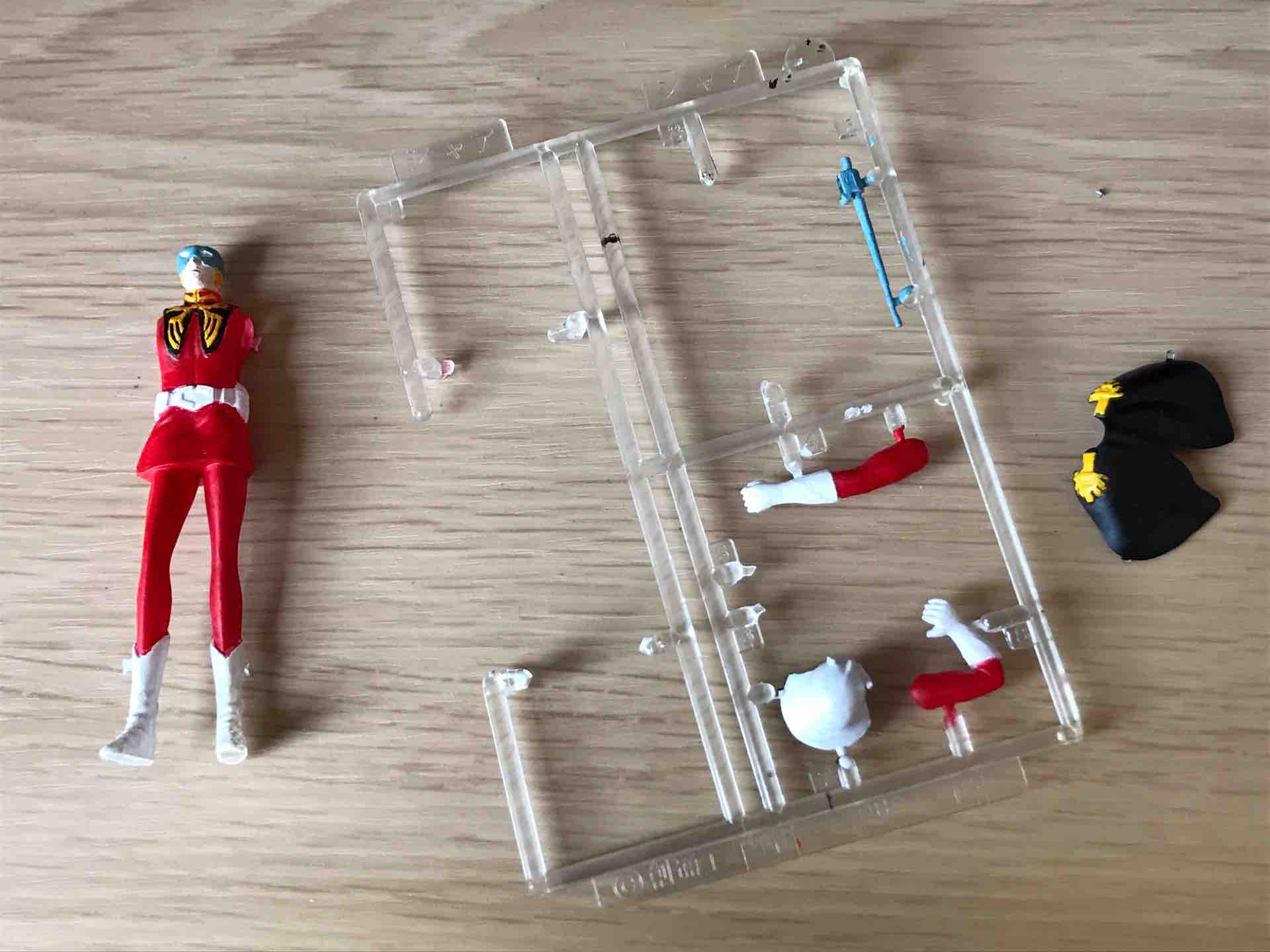 キャラコレ シャア アズナブル 完成 赤い彗星 Ryoshiお父さんのガンプラレビュー キャラコレ シャア アズナブル 完成 赤い彗星 Ryoshiお父さんのガンプラレビュー