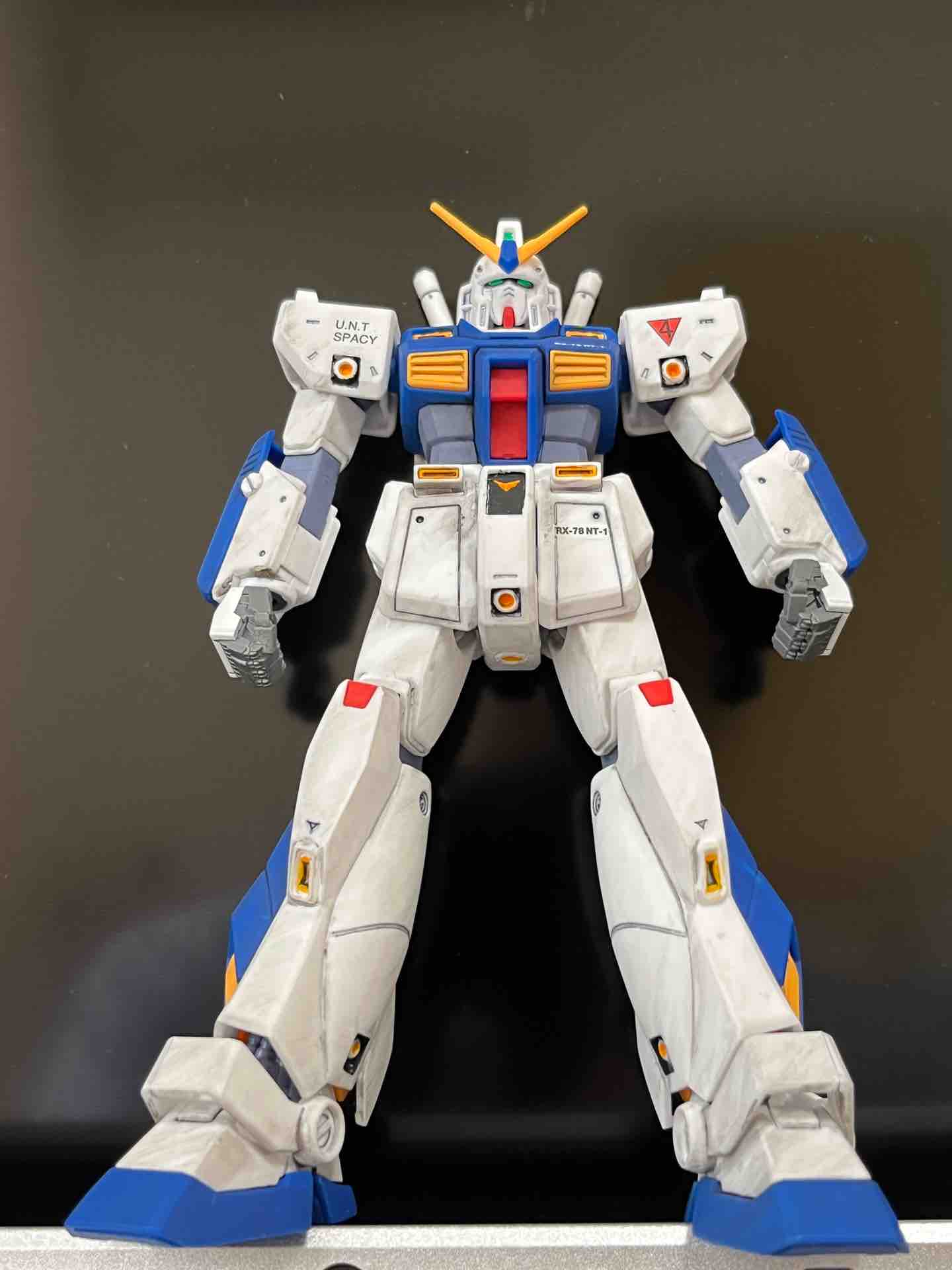 ガンプラ　HG 1/144 RX-78 NT-1 アレックス　塗装 ガンプラ全塗装｜HGUCガンダムNT-1アレックスを、膝立ちできる