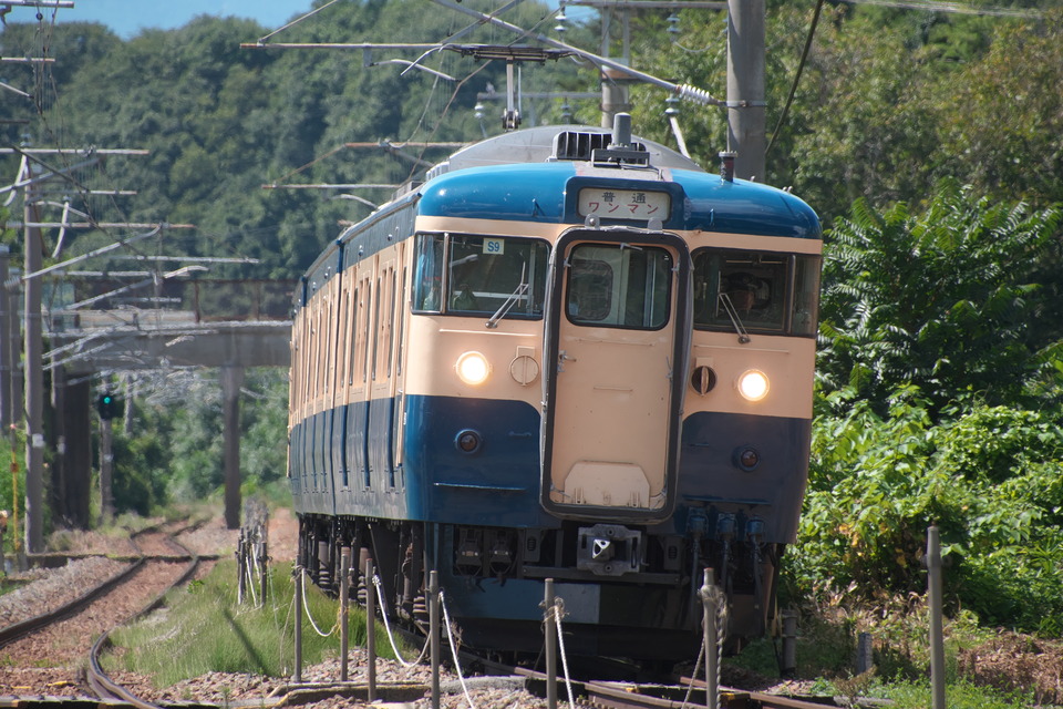 115系昇降ステップ(湘南色) 鉄道部品 115系昇降ステップ(湘南色) 鉄道部品