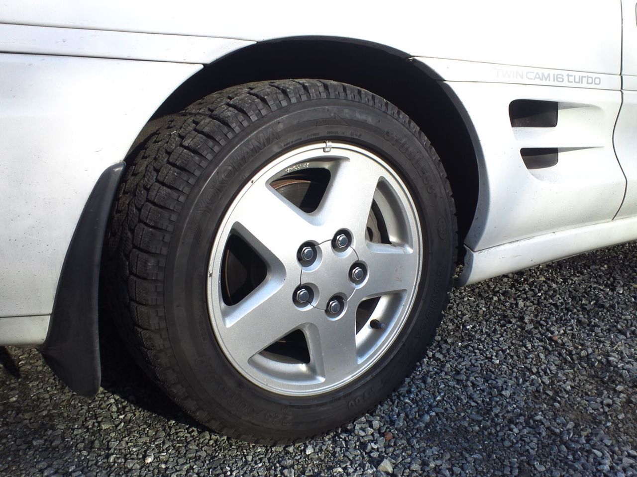 Mr2にスタッドレスタイヤを装着 セレナとおちゃんのブログ