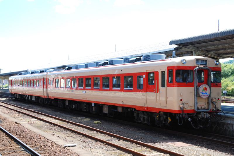 朱色の電車:キハ58 - livedoor Blog（ブログ）