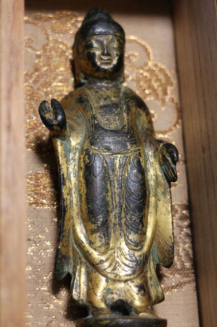 新羅金銅仏如来立像（統一新羅時代） 古銅製 如来立像 文化遺産オンライン