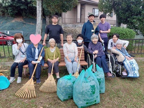 img_LINE_ALBUM_公園清掃_251022_4
