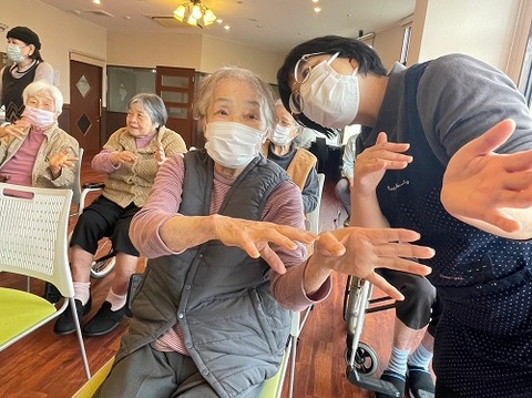 img_LINE_ALBUM_2023425   音楽療法♪_230425_11