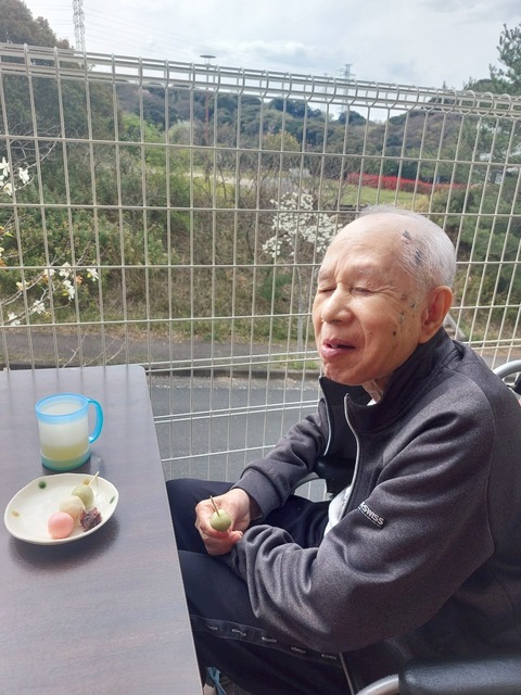 LINE_ALBUM_花見に団子_250405_40