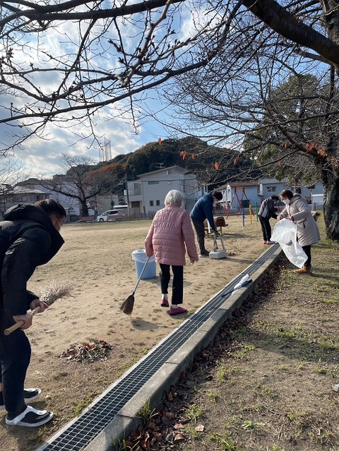 img_LINE_ALBUM_公園清掃　森下公園_221221_2