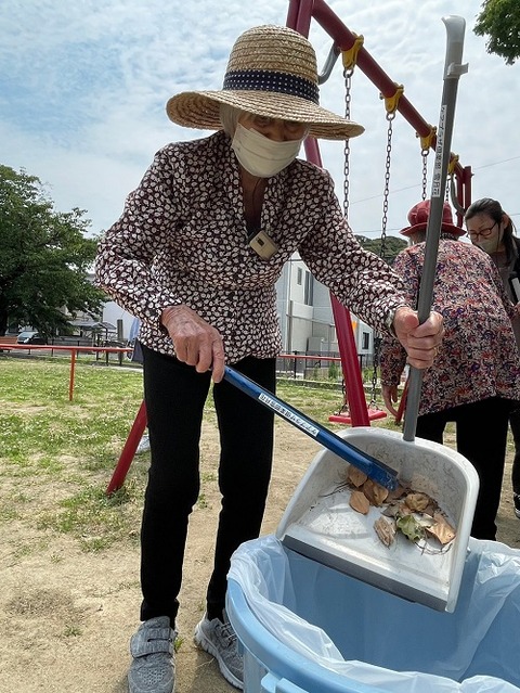 img_LINE_ALBUM_2023620 地域公園清掃(森下公園)_230620_7