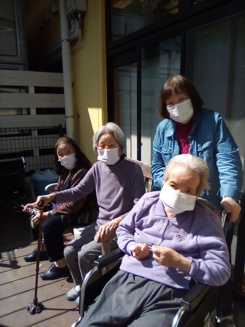 ④