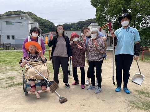 img_LINE_ALBUM_2023620 地域公園清掃(森下公園)_230620_18