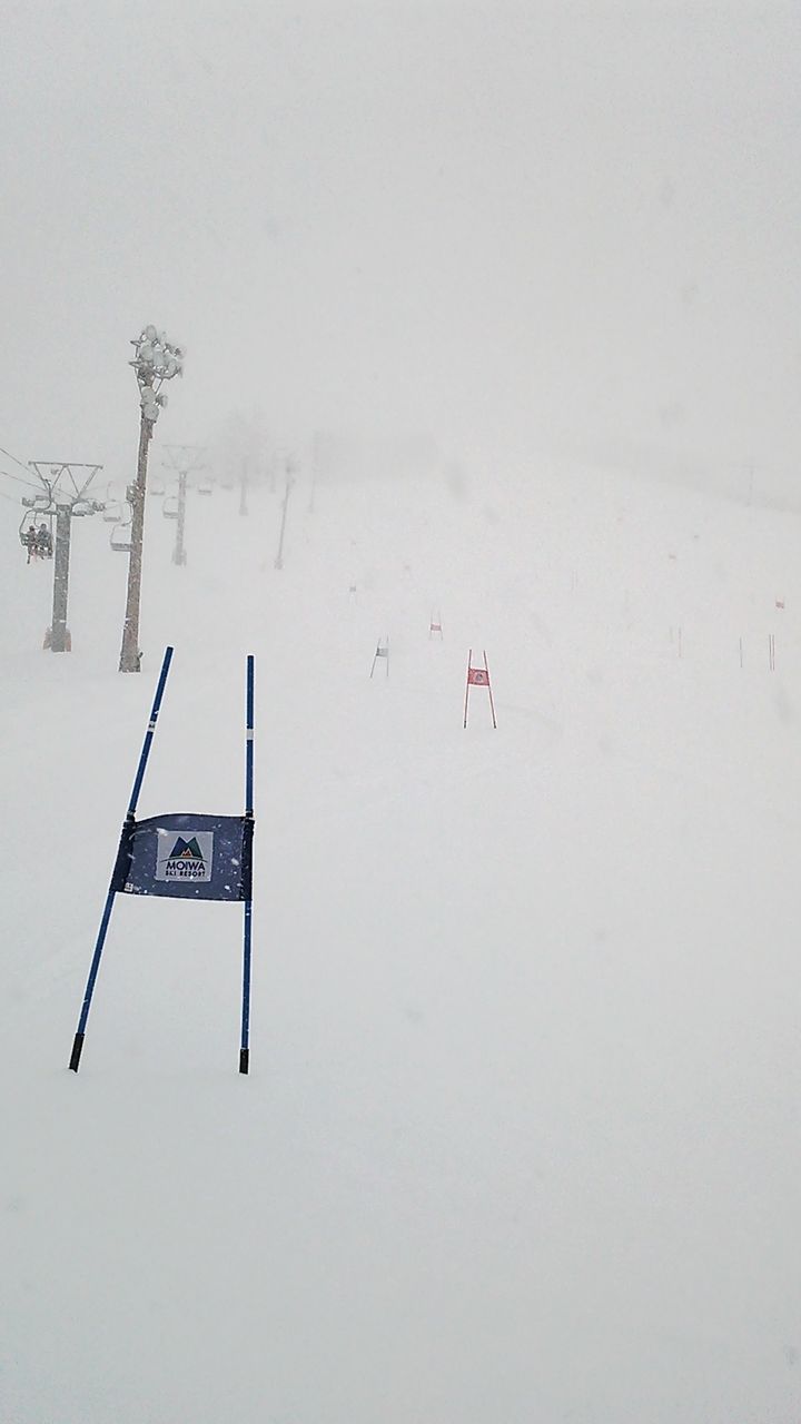 ニセコモイワスキー場の常設ポール 雪技塾 古川昇のブログ ニセコモイワスキー場の常設ポール 雪技塾 古川昇のブログ