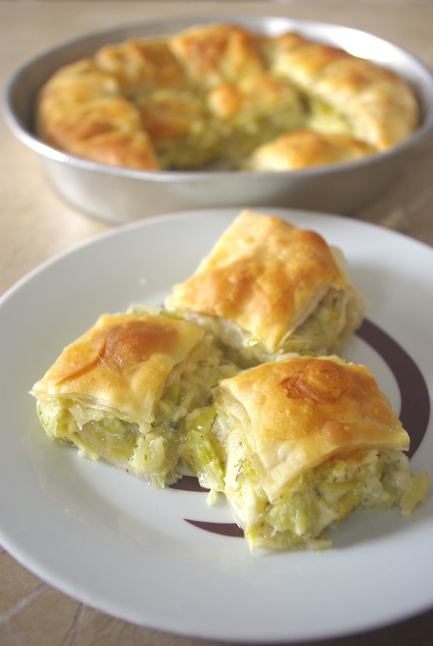 チーズたっぷりポロ葱パイ ギリシャのごはん チーズたっぷりポロ葱パイ ギリシャのごはん
