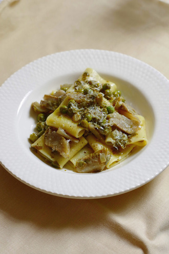 2025.05.10 pasta with artichoke,peas and vine leaves