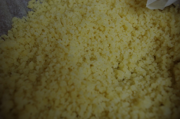 手作りクスクスとシーフードのサラダ ギリシャのごはん