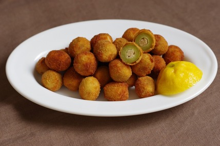 2023.04.26 tarama-stuffed fried olives3