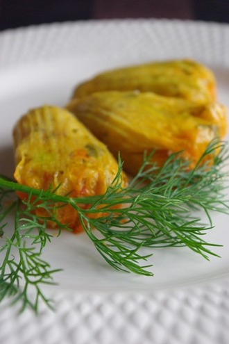 2010.09.25 courgette blossoms stuffed with garidopilafo1