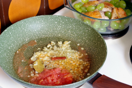 2025.10.12 chicken with sour grapes1