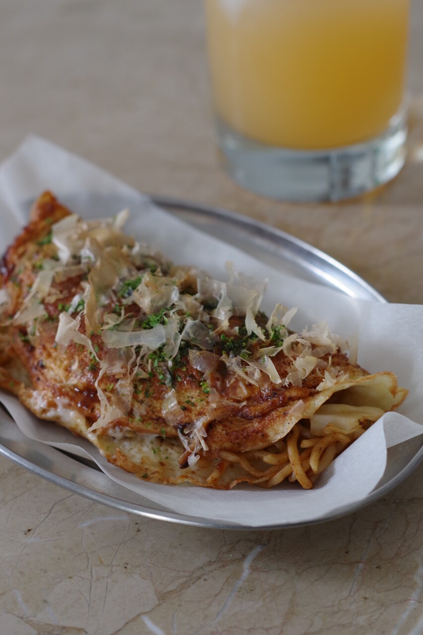 コンビニ風お好み焼きパン ギリシャのごはん