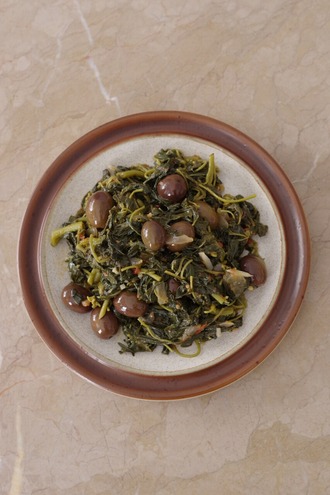 2020.09.05 amaranth greens with olives