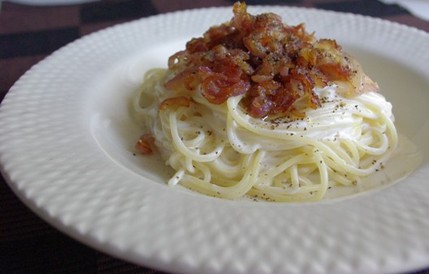 2009.07.01 pasta with yogurt & fried onion