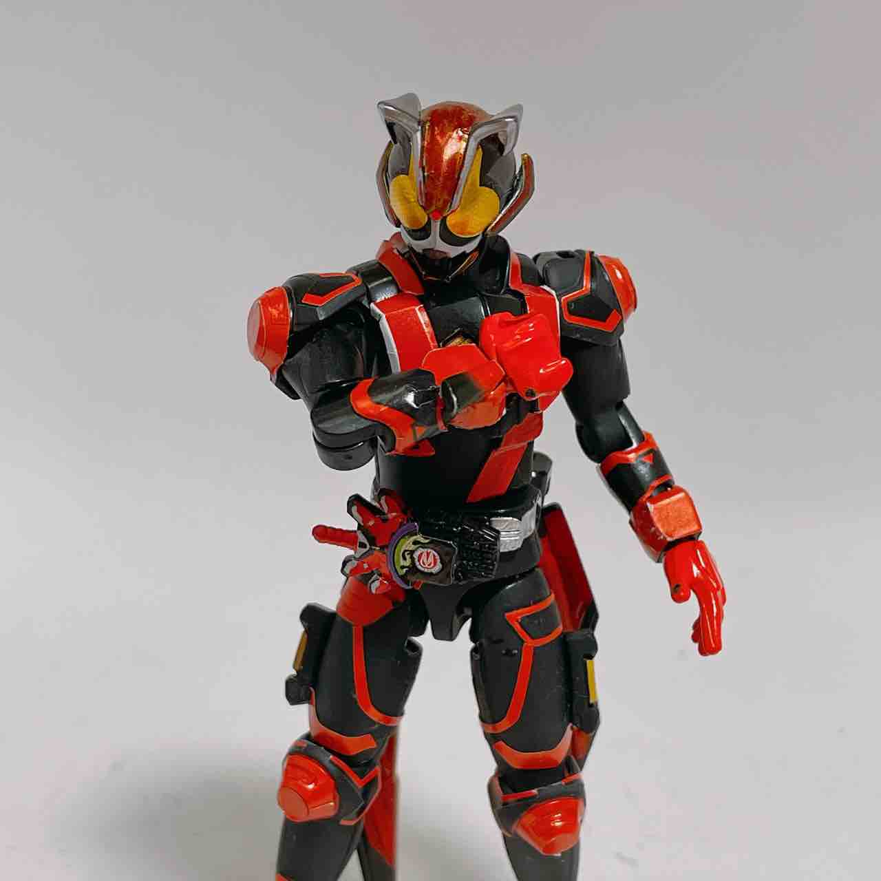 装動 仮面ライダーギーツ タイクーン バッファ ナーゴ バンダイ 装動