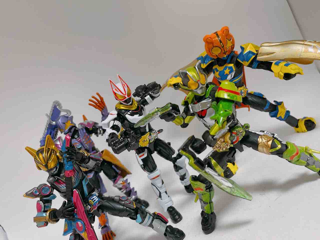装動　仮面ライダーギーツ　フィーバー セット 爆速収録! 装動ギーツ、フィーバーマグナム爆誕!! 明日発売