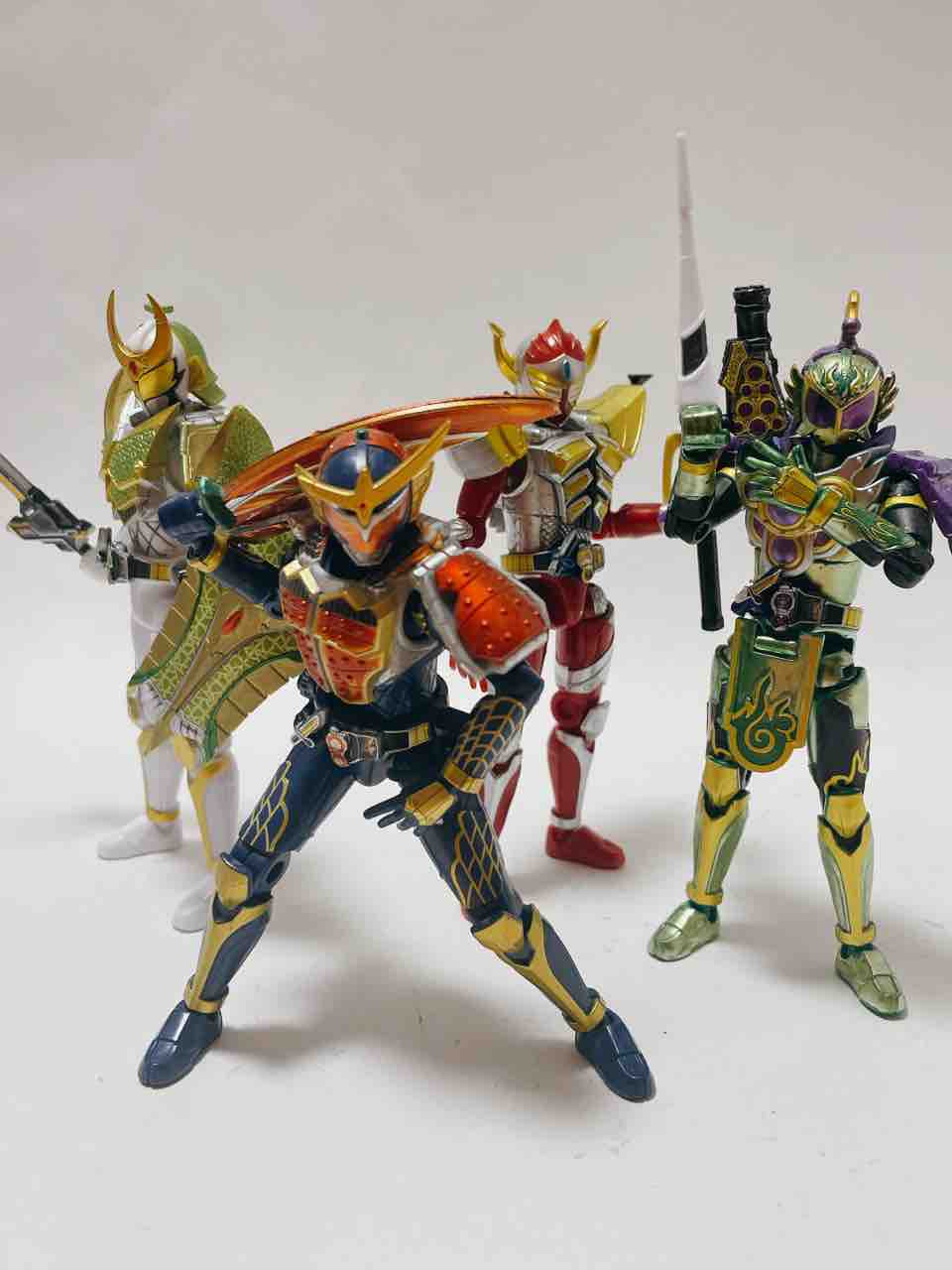 プレバン限定 装動鎧武 黒影 ナックル パイン イチゴ