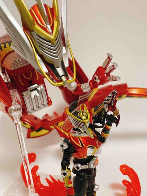 装動 SO-DO CHRONICLE 仮面ライダー龍騎 リュウガサバイブ(仮) SO-DO CHRONICLE 仮面ライダー龍騎サバイブ レビュー : けーはちの装動