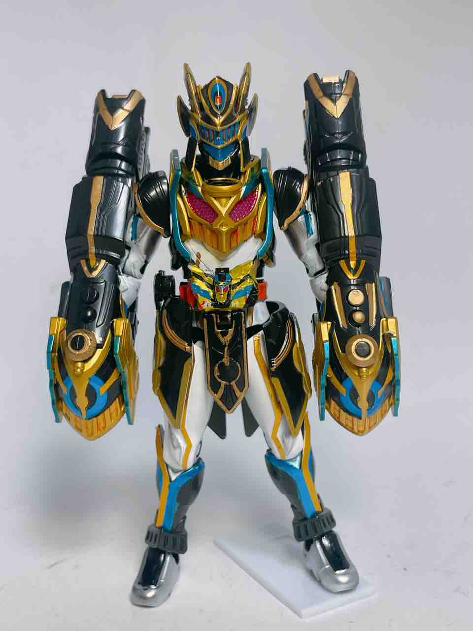 装動 仮面ライダーアイアンガッチャード レビュー : けーはちの装動ブログ