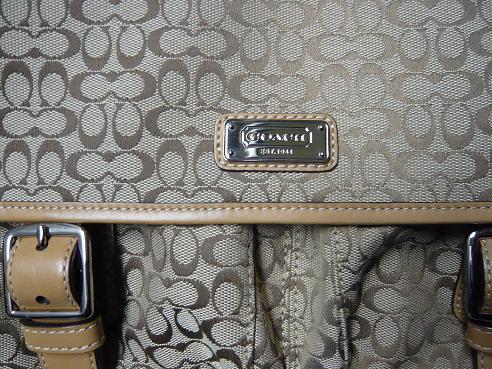 coach】コーチのバッグに付いたジーンズの色移りのシミ抜きと coach】コーチのバッグに付いたジーンズの色移りのシミ抜きと