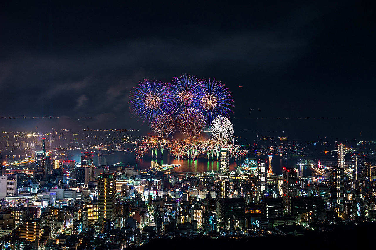 みなと神戸海上花火大会 その2 燃えろ Hdr