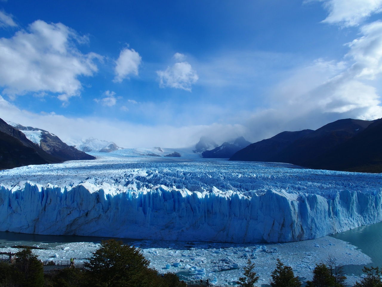 11ヶ国目 アルゼンチン 壮大過ぎるペリトモレノ氷河 10円玉と行く 自称宇治prガールの世界一周たび