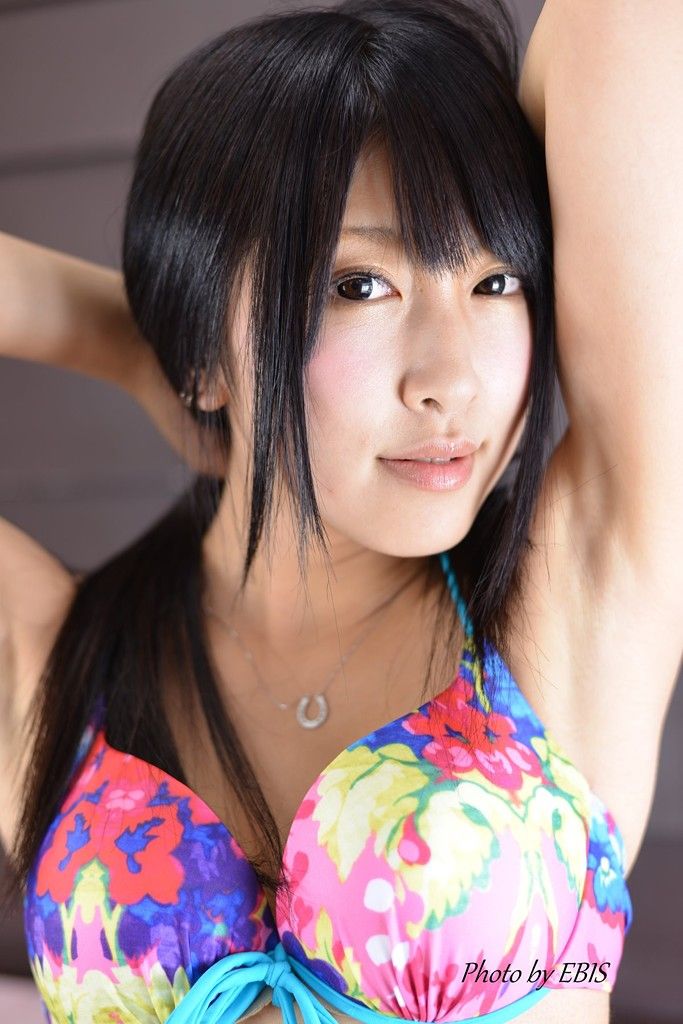 黒髪ロングストレート美少女の脇フェチ画像集☆