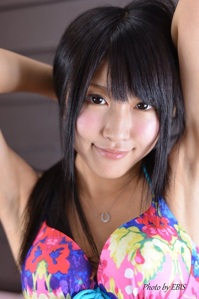 黒髪ロングストレート美少女の脇フェチ画像集☆ 2